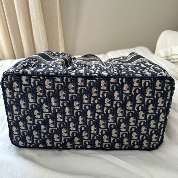 Christian Dior Blue Oblique Embroidered Catherine Tote Bag - Picture 5 of 8